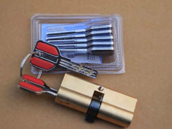 得荣24小时上门开锁公司